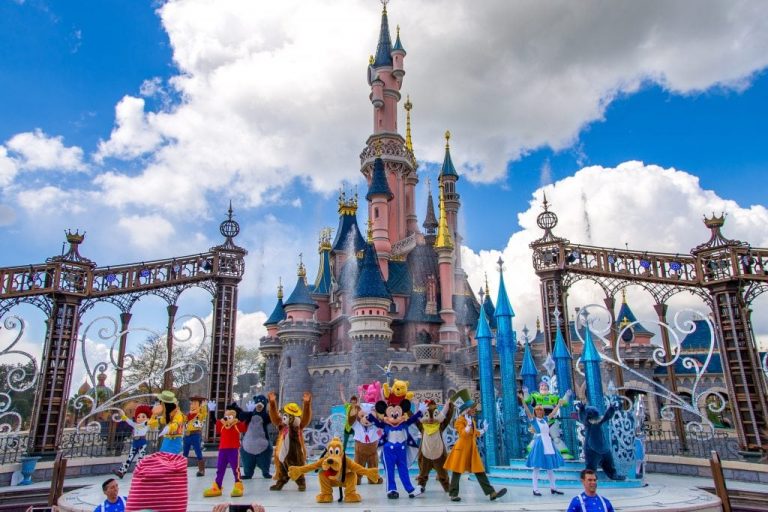 Top 10 Best Theme Parks in the World Top 10 Best Theme Parks in the World
