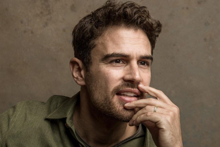 Top 10 Most Handsome Hollywood Actors